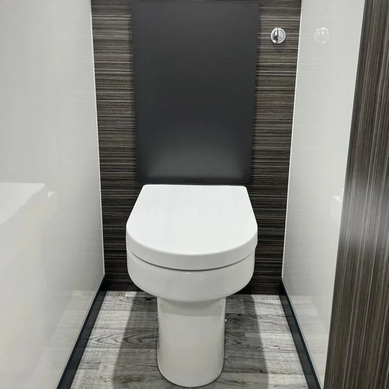 4+2 Standard Cubicle Toilet